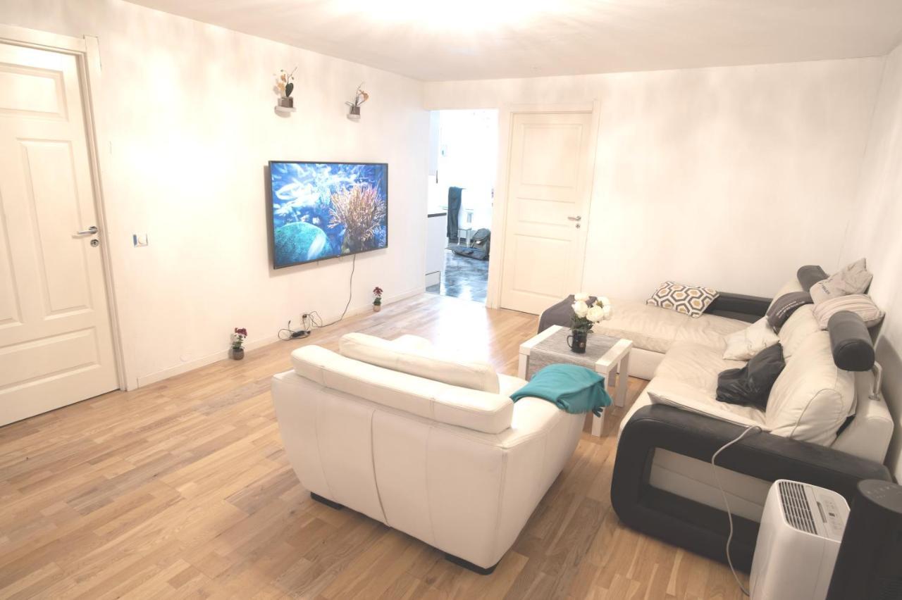 ***upscale***city Center* Guest house *